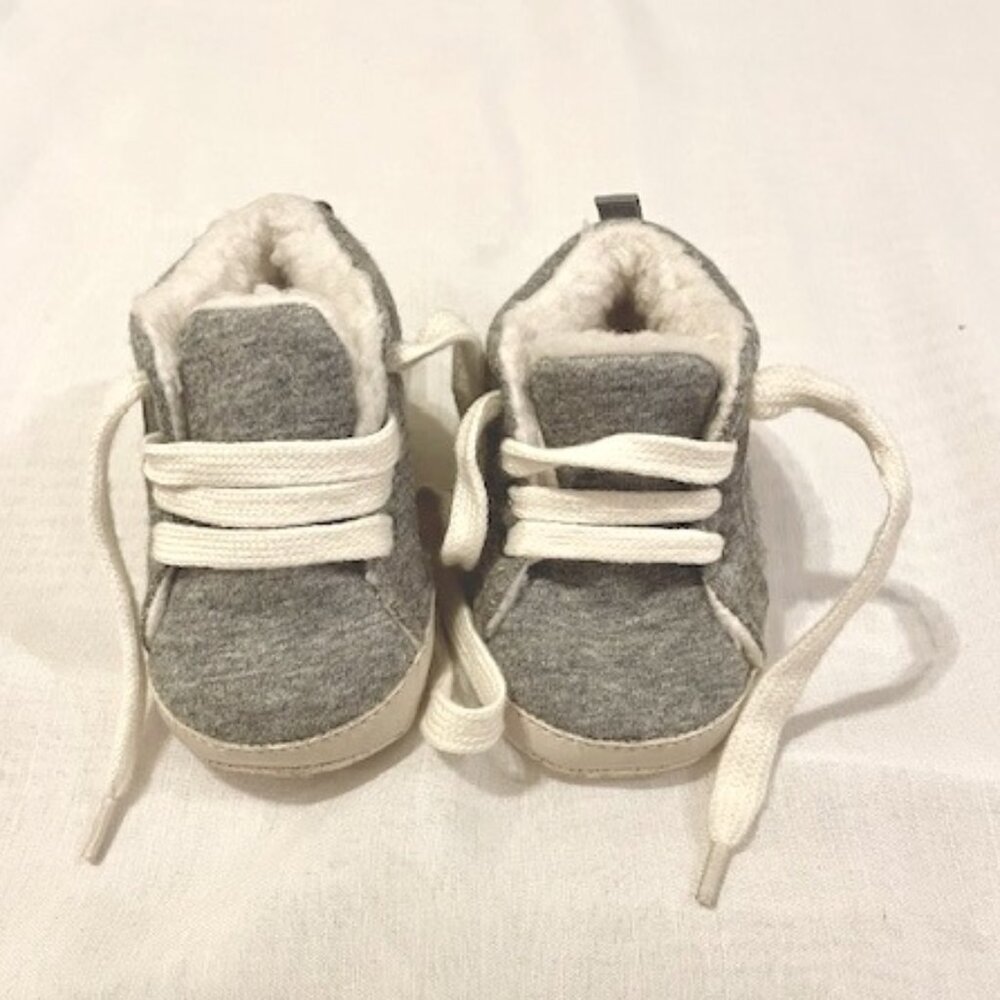 Baby Gap booties size 3-6months